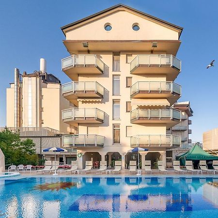 Universal Hotel Cervia Eksteriør bilde