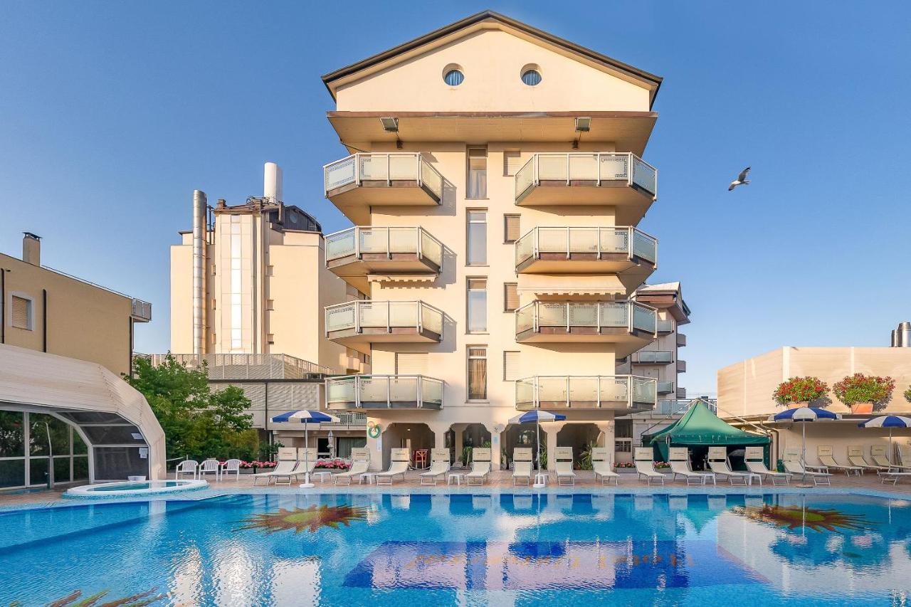 Universal Hotel Cervia Eksteriør bilde