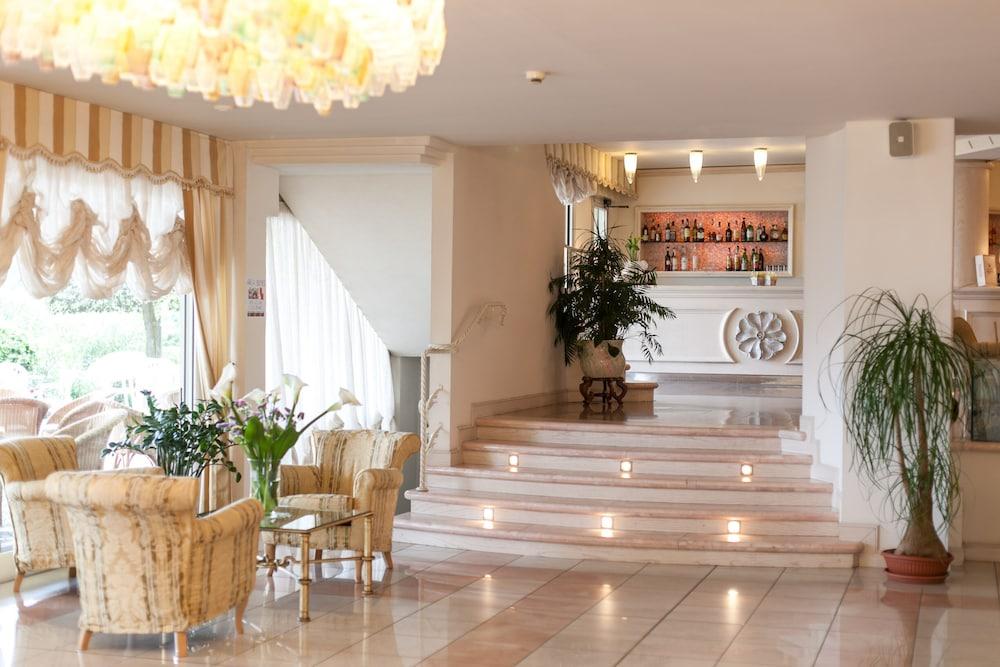 Universal Hotel Cervia Eksteriør bilde