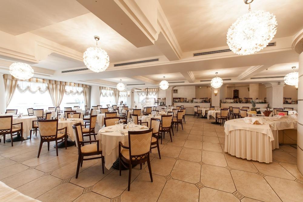 Universal Hotel Cervia Eksteriør bilde