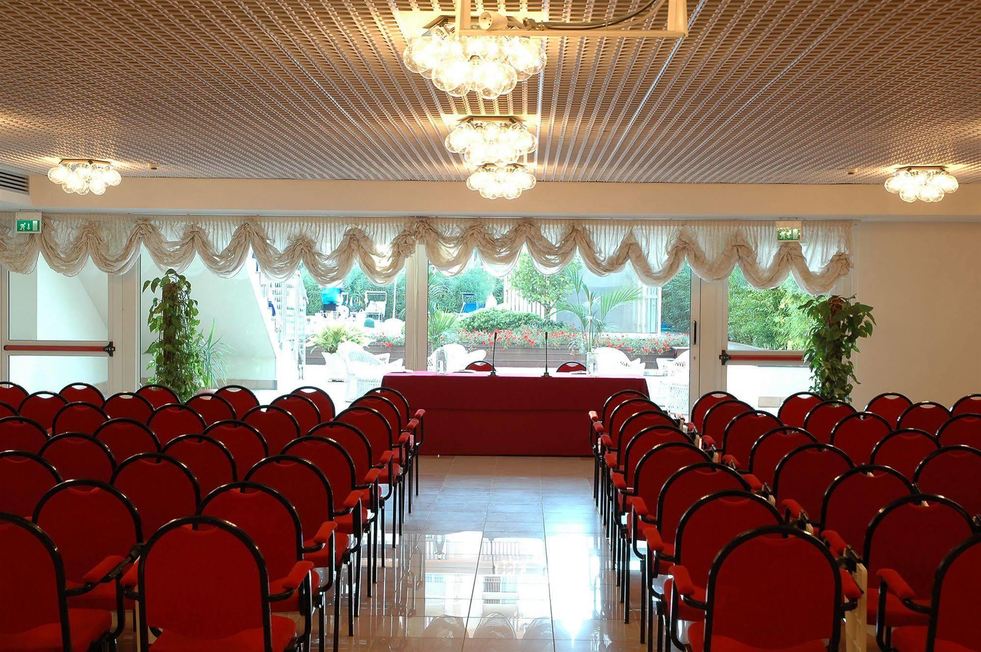 Universal Hotel Cervia Eksteriør bilde